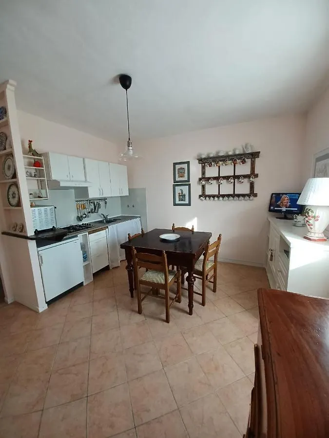 Casa Vacanze L'Acquerello Lari